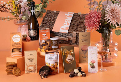 Peach Hampers Corporate Hampers Award-Winning Prosecco The Luxury Personalised Valentine&