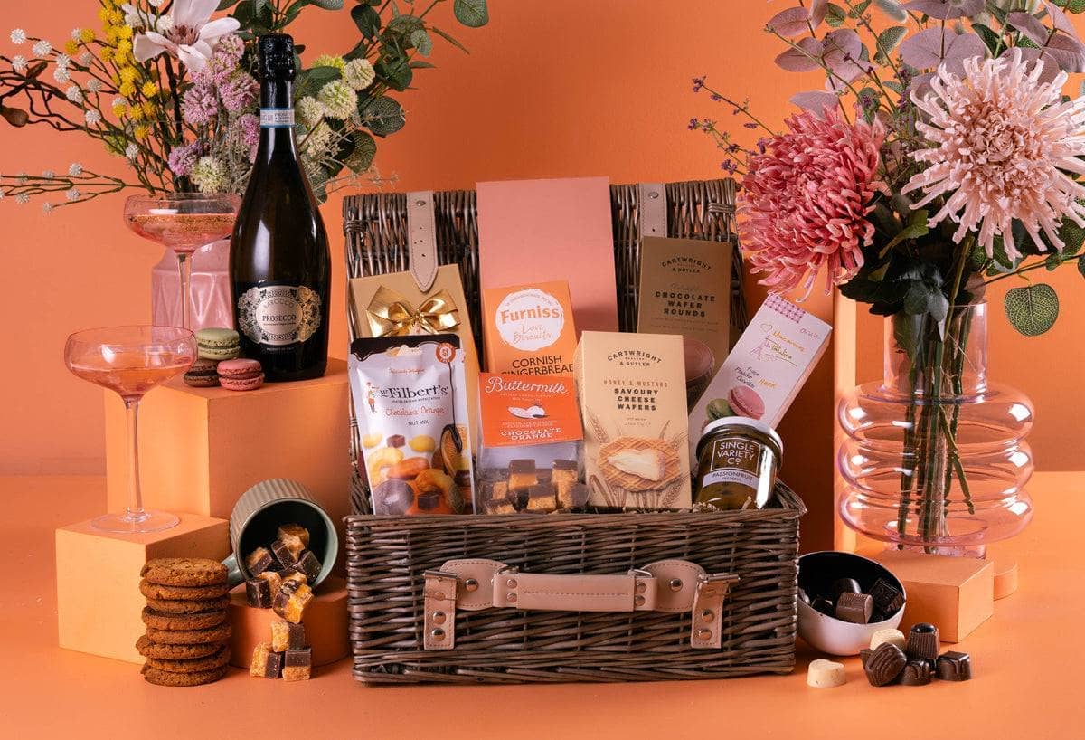 Peach Hampers Corporate Hampers Award-Winning Prosecco The Luxury Thank You Hamper